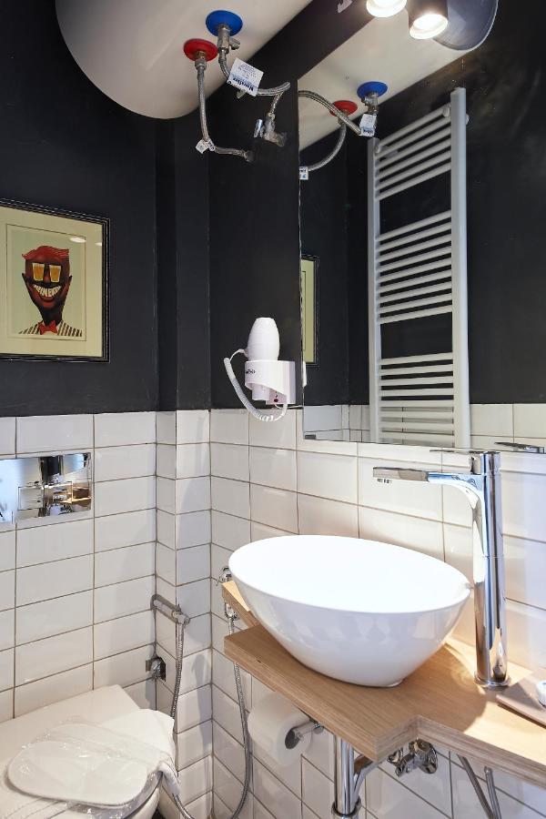Spacious W. Huge Balcony + Acropolis View Apartment